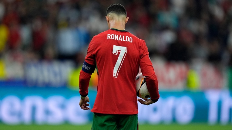 Vuoden 2024 EM-kisat saavat Cristiano Ronaldon edelleen kyyneleitä ja vihaa Vuoden 2024 EM-kisat saavat Cristiano Ronaldon edelleen kyyneleitä ja vihaa